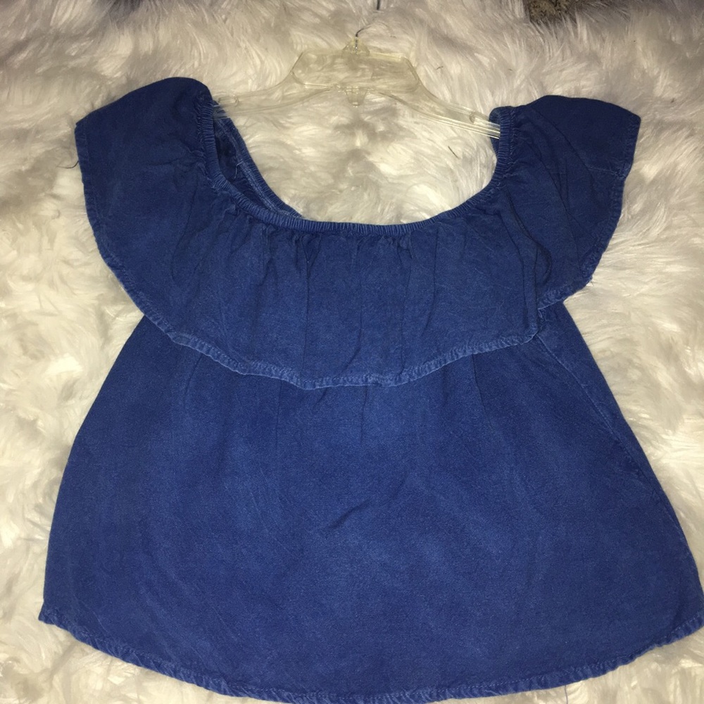 Off the shoulder top ✨